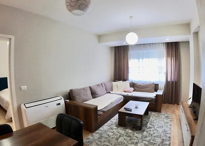 Deni Apartments
